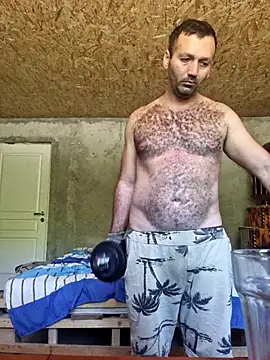 Snapshot of florin421 chatting on May 31, 2:24 pm florin421 online show from May 31, 2:24 pm
