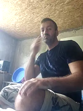 Snapshot of florin421 chatting on June 1, 3:36 pm florin421 online show from June 1, 3:36 pm