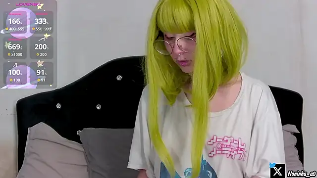 nonawhitemm online show from March 6, 11:01 pm