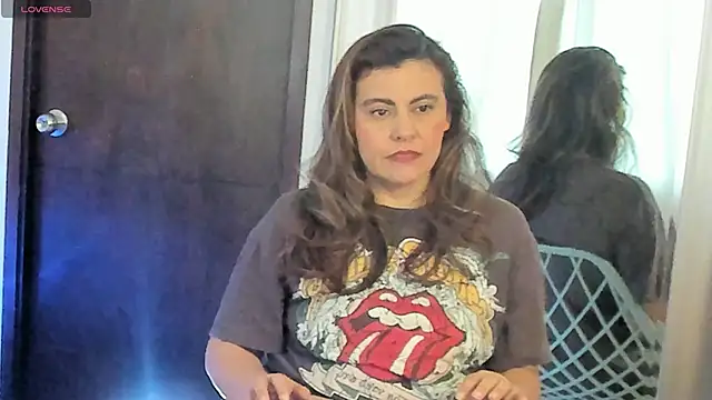 V monse online show from April 12, 3:39 pm