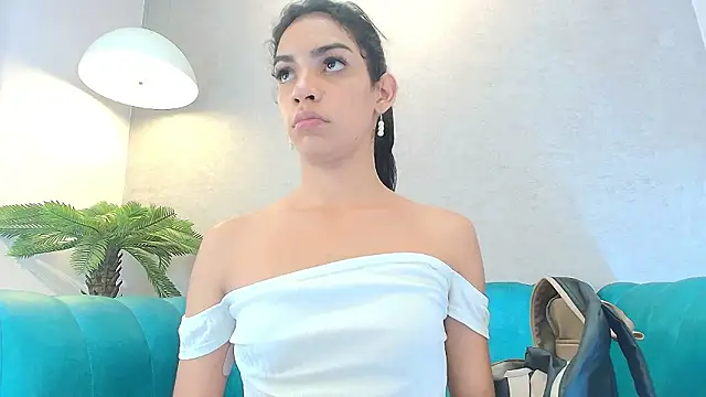 Alahia Rodriguez online show from February 20, 7:47 pm