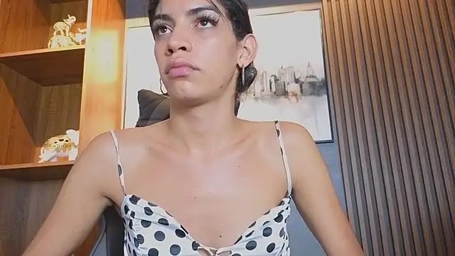 Snapshot of Alahia_Rodriguez chatting on April 29, 7:53 pm Alahia Rodriguez online show from April 29, 7:53 pm