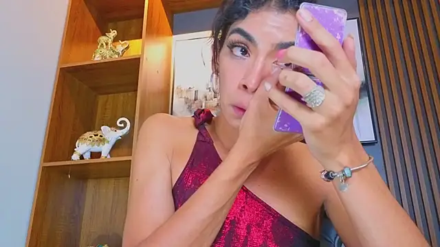 Snapshot of Alahia_Rodriguez chatting on May 16, 11:46 pm Alahia Rodriguez online show from May 16, 11:46 pm