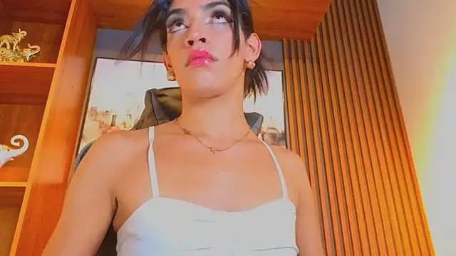 Snapshot of Alahia_Rodriguez chatting on June 2, 7:16 pm Alahia Rodriguez online show from June 2, 7:16 pm