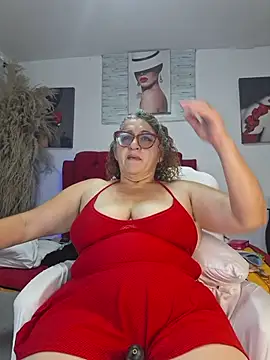 evelin hott online show from February 10, 11:31 pm