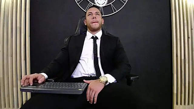 Snapshot of Maxxxpowerful chatting on February 1, 1:02 am Maxxxpowerful online show from February 1, 1:02 am
