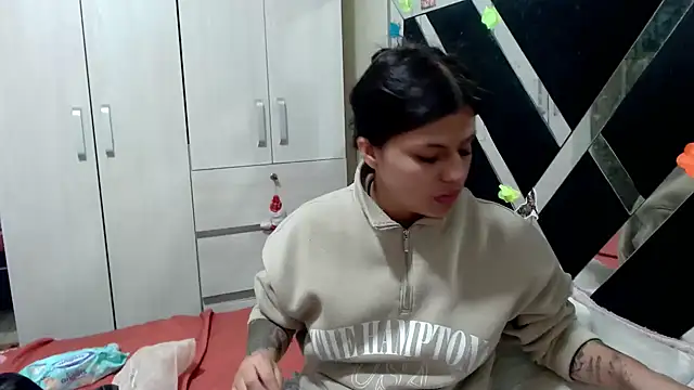 Snapshot of katery_wok11 chatting on April 27, 10:41 pm katery wok11 online show from April 27, 10:41 pm