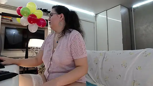 ILoveToFeelU online show from December 22, 5:54 pm