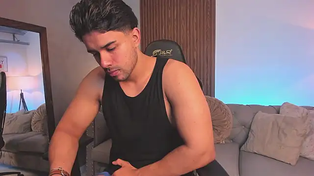 liam collins21 online show from February 22, 11:42 am