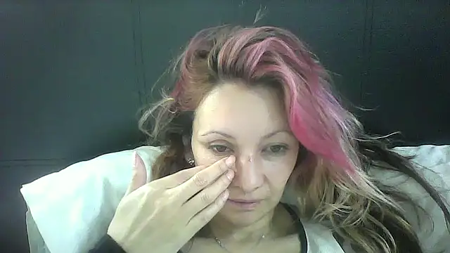 Snapshot of Paulita_x3 chatting on February 5, 1:44 pm Paulita x3 online show from February 5, 1:44 pm