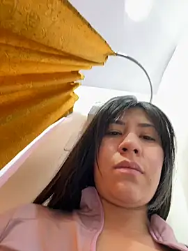 Snapshot of kim_monti chatting on May 3, 12:00 pm kim monti online show from May 3, 12:00 pm