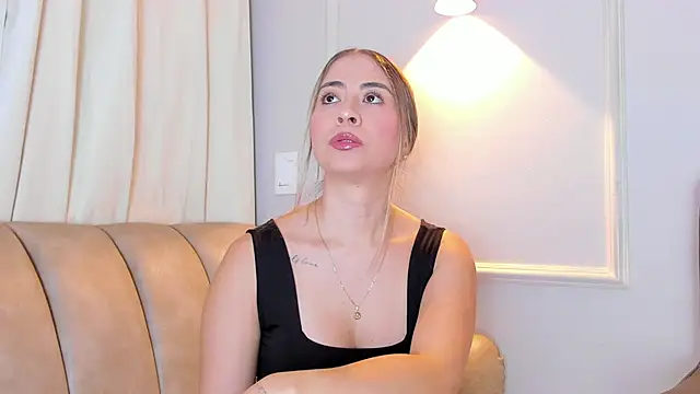 Lia walton online show from February 20, 12:16 pm