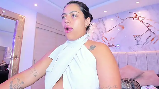 kiana cream online show from November 12, 11:54 am