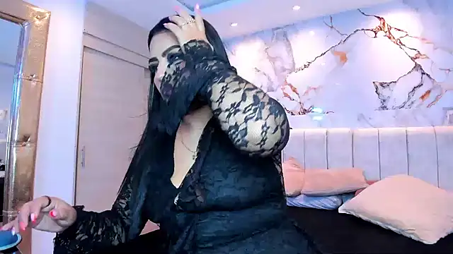 Snapshot of kiana_cream chatting on June 21, 4:26 am kiana cream online show from June 21, 4:26 am