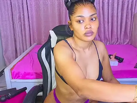 Snapshot of Pretty-shally chatting on April 27, 12:30 am Pretty-shally online show from April 27, 12:30 am