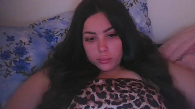 LovelyJulliette online show from May 15, 1:51 pm