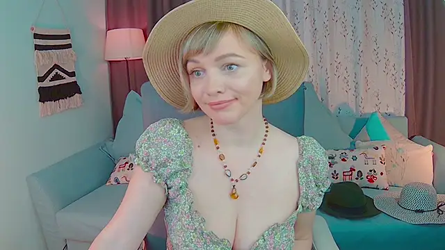 NandiSmile online show from February 19, 5:49 pm