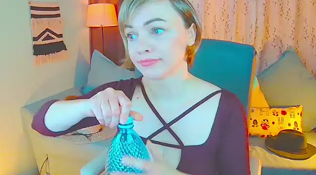 NandiSmile online show from March 20, 7:03 am