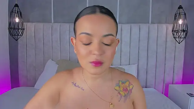 lea gray online show from March 12, 6:47 pm