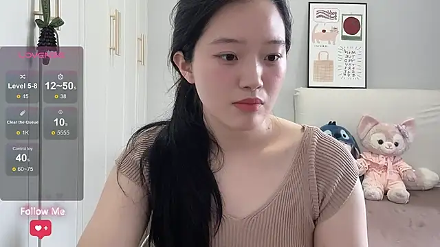 Snapshot of rose-u chatting on June 1, 1:29 am rose-u online show from June 1, 1:29 am