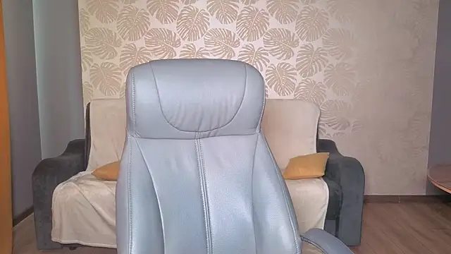 Snapshot of _MIURA_ chatting on May 9, 5:23 am MIURA online show from May 9, 5:23 am