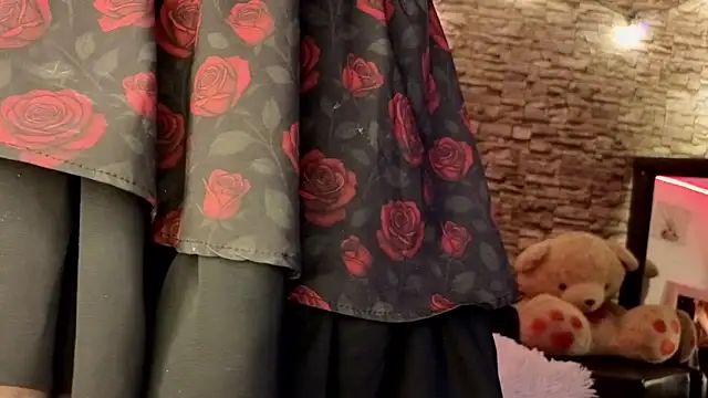 Snapshot of jeimy_garcia chatting on February 1, 12:37 pm jeimy garcia online show from February 1, 12:37 pm