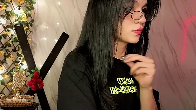 Snapshot of jeimy_garcia chatting on February 18, 12:12 pm jeimy garcia online show from February 18, 12:12 pm