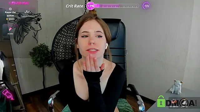 Snapshot of Caitlin_Carey chatting on May 29, 7:17 am Caitlin Carey online show from May 29, 7:17 am