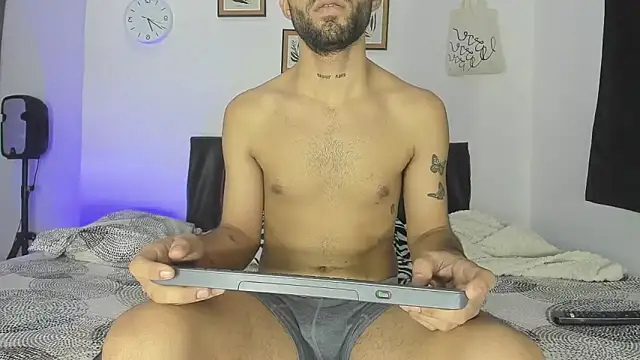 Snapshot of Alex_BigDickkk chatting on December 3, 10:30 pm Alex BigDickkk online show from December 3, 10:30 pm