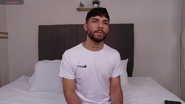 Snapshot of Alex_BigDickkk chatting on February 3, 11:59 am Alex BigDickkk online show from February 3, 11:59 am