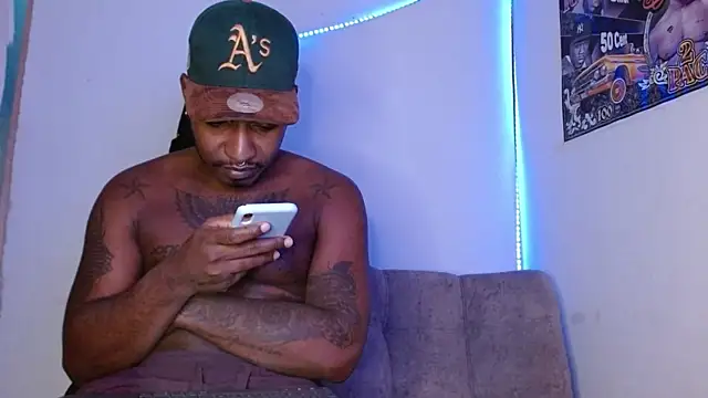 Snapshot of king__Black chatting on July 19, 11:30 pm king Black online show from July 19, 11:30 pm