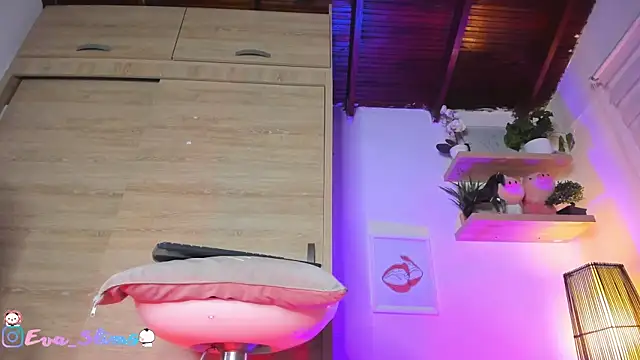 eva-slim- online show from February 15, 6:59 pm