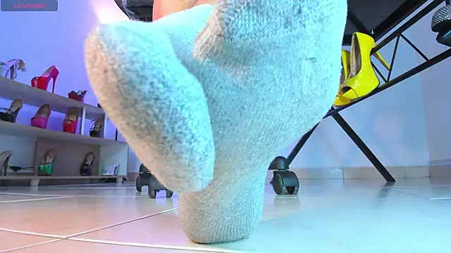 violettastrada online show from February 26, 8:33 pm