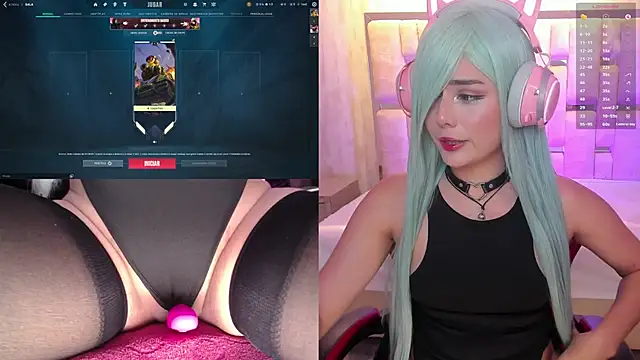 Snapshot of LiaGames chatting on October 12, 12:20 am LiaGames online show from October 12, 12:20 am