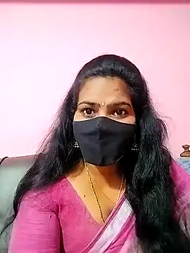 Snapshot of melina214 chatting on December 2, 3:15 am melina214 online show from December 2, 3:15 am