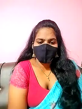 Snapshot of melina214 chatting on December 10, 3:52 am melina214 online show from December 10, 3:52 am