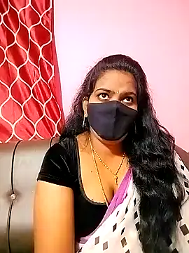 Snapshot of melina214 chatting on December 16, 4:02 am melina214 online show from December 16, 4:02 am