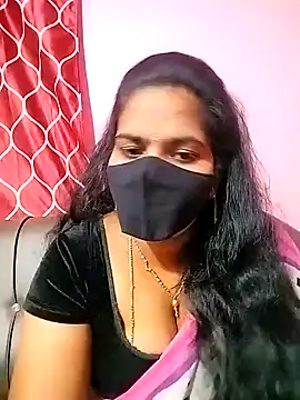 Snapshot of melina214 chatting on December 16, 4:49 pm melina214 online show from December 16, 4:49 pm