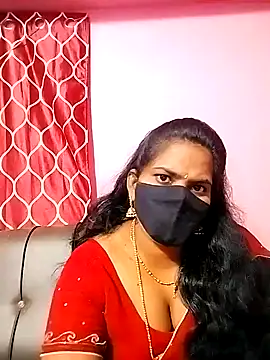 Snapshot of melina214 chatting on December 20, 5:08 pm melina214 online show from December 20, 5:08 pm