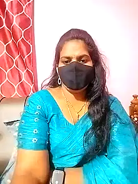 Snapshot of melina214 chatting on December 23, 7:41 pm melina214 online show from December 23, 7:41 pm