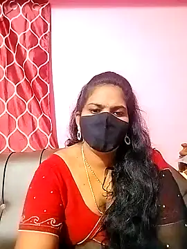 Snapshot of melina214 chatting on December 24, 3:38 am melina214 online show from December 24, 3:38 am