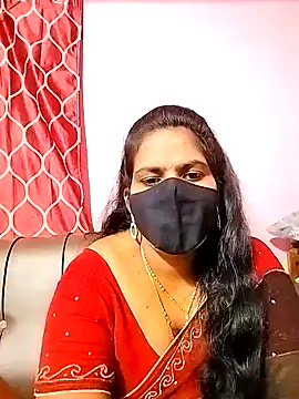 Snapshot of melina214 chatting on December 24, 4:40 pm melina214 online show from December 24, 4:40 pm