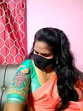 Snapshot of melina214 chatting on December 29, 4:51 pm melina214 online show from December 29, 4:51 pm