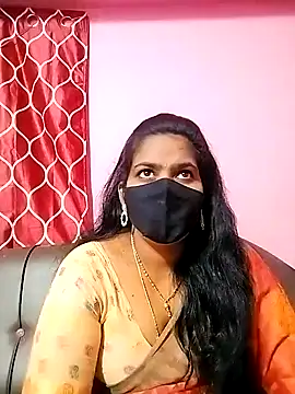 Snapshot of melina214 chatting on January 4, 3:50 am melina214 online show from January 4, 3:50 am