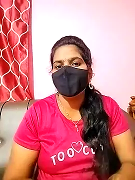 Snapshot of melina214 chatting on January 4, 5:26 pm melina214 online show from January 4, 5:26 pm