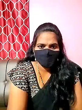 Snapshot of melina214 chatting on January 10, 5:02 pm melina214 online show from January 10, 5:02 pm