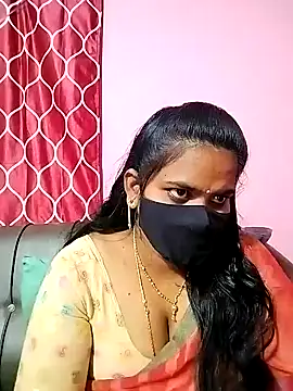 Snapshot of melina214 chatting on January 11, 4:57 pm melina214 online show from January 11, 4:57 pm