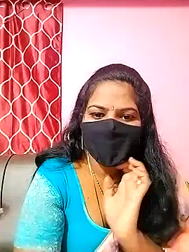 Snapshot of melina214 chatting on January 13, 3:23 am melina214 online show from January 13, 3:23 am