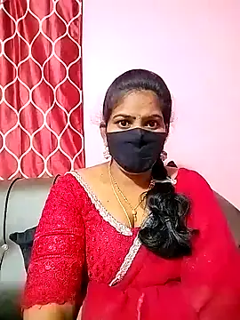 Snapshot of melina214 chatting on January 16, 5:01 pm melina214 online show from January 16, 5:01 pm