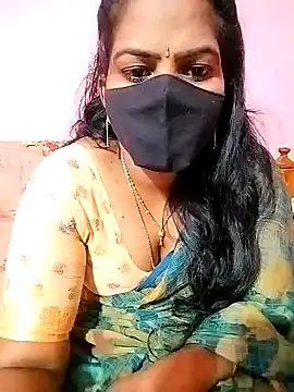 Snapshot of melina214 chatting on January 26, 3:17 am melina214 online show from January 26, 3:17 am